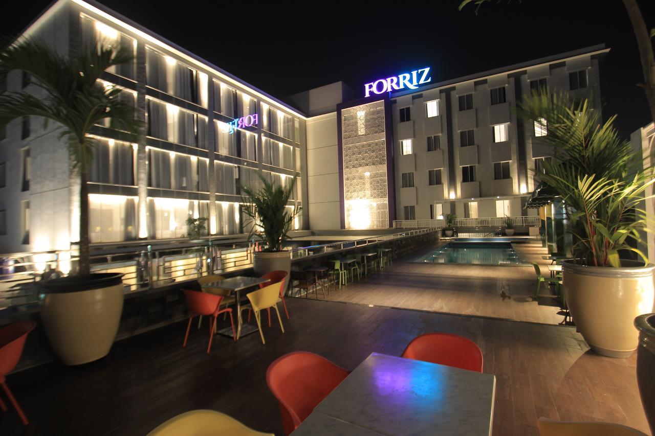 Forriz Hotel Yogyakarta Esterno foto