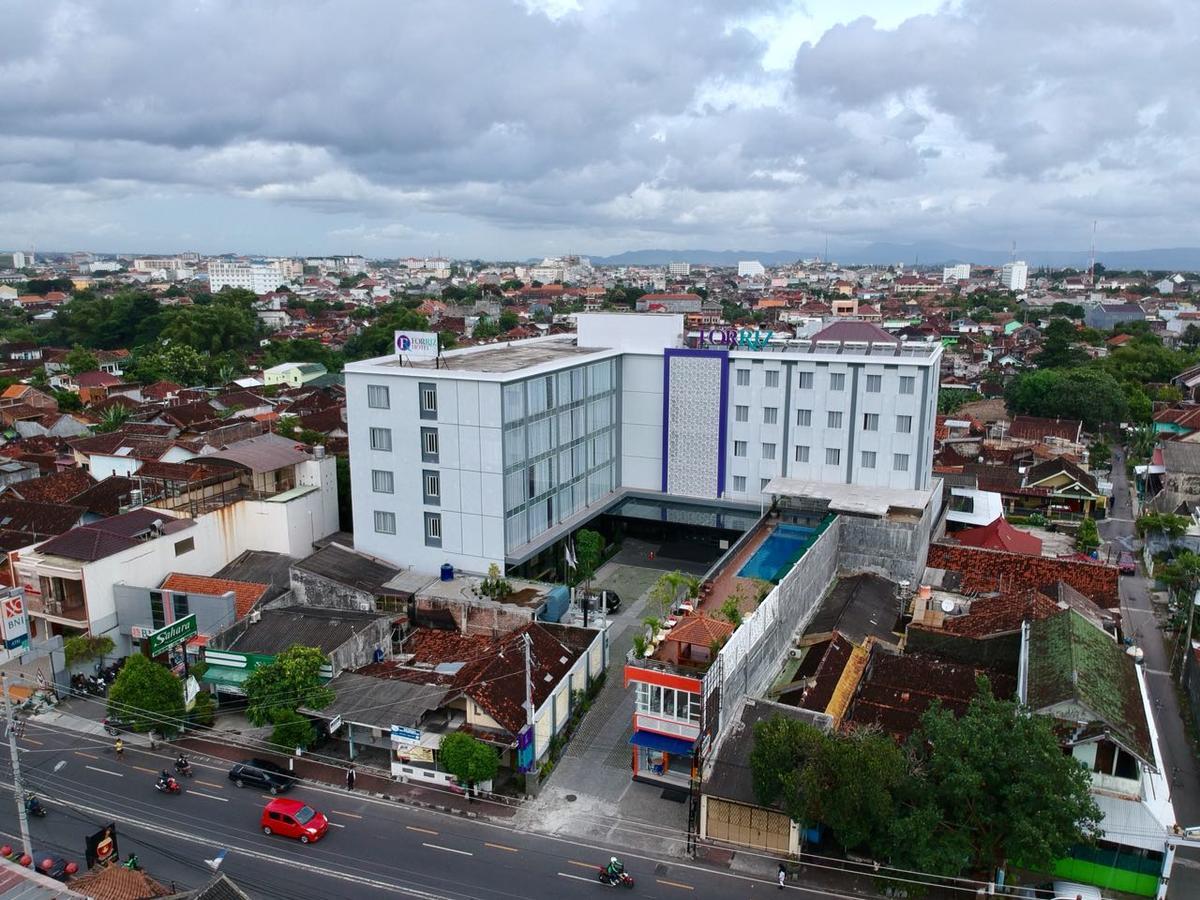 Forriz Hotel Yogyakarta Esterno foto