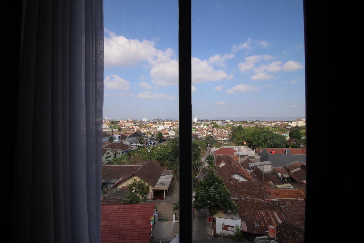 Forriz Hotel Yogyakarta Esterno foto